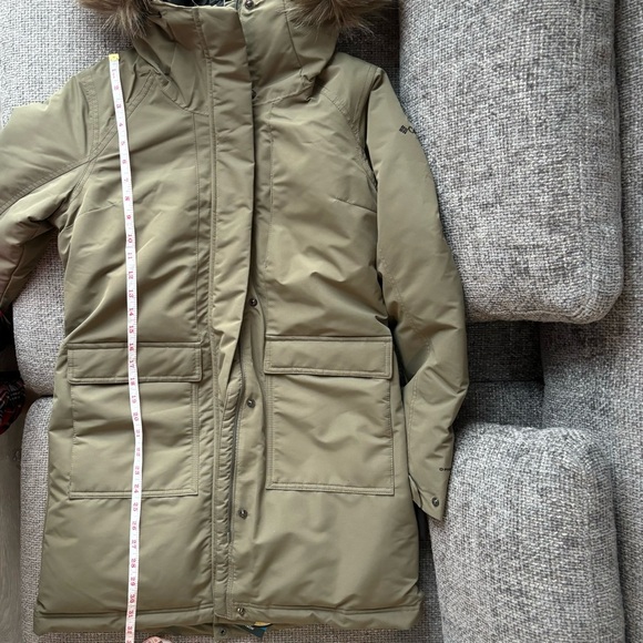 Brand new - Columbia women Winter jacket S with tag on - Picture 7 of 17